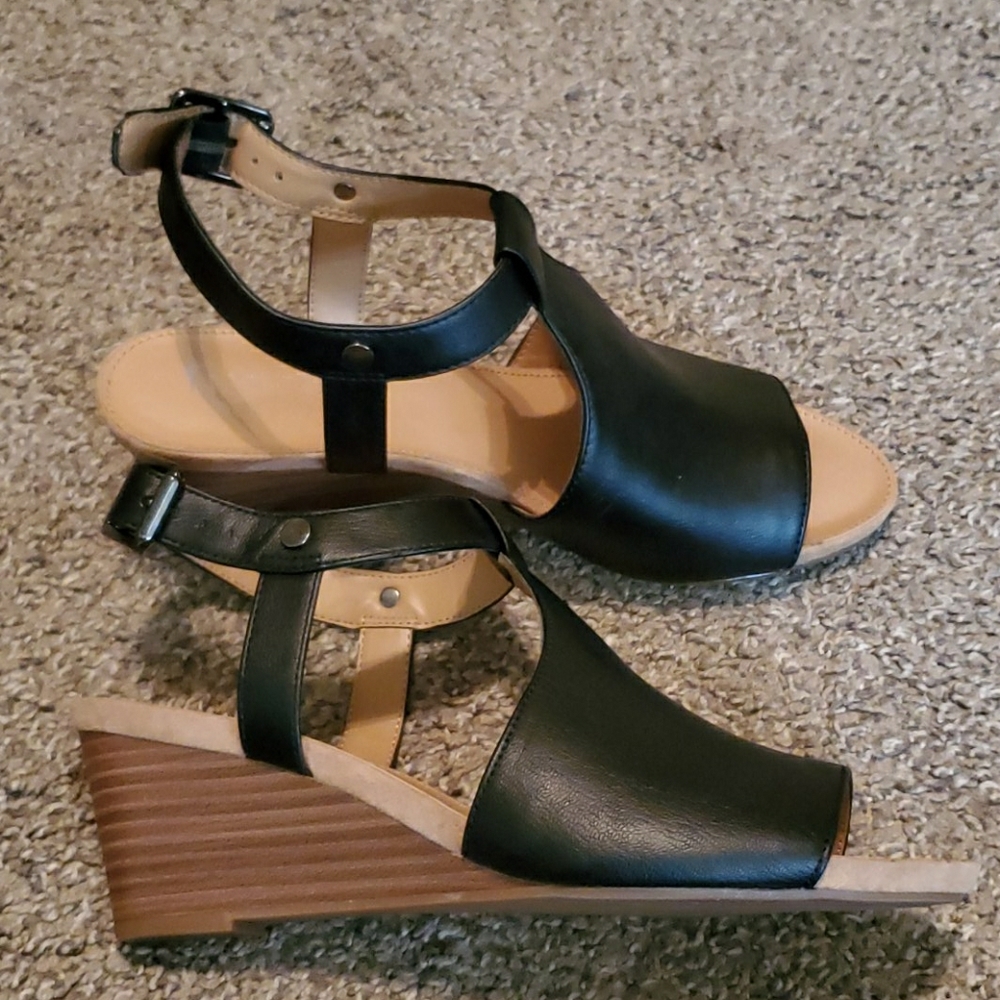 Franco Sarto black wedges